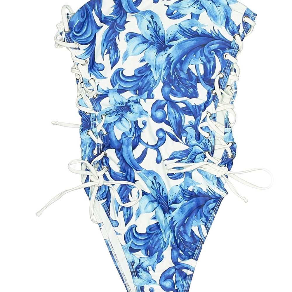 Elegant Blue Floral Swimsuit TAG SAYS XL I THINK ITS A XS.